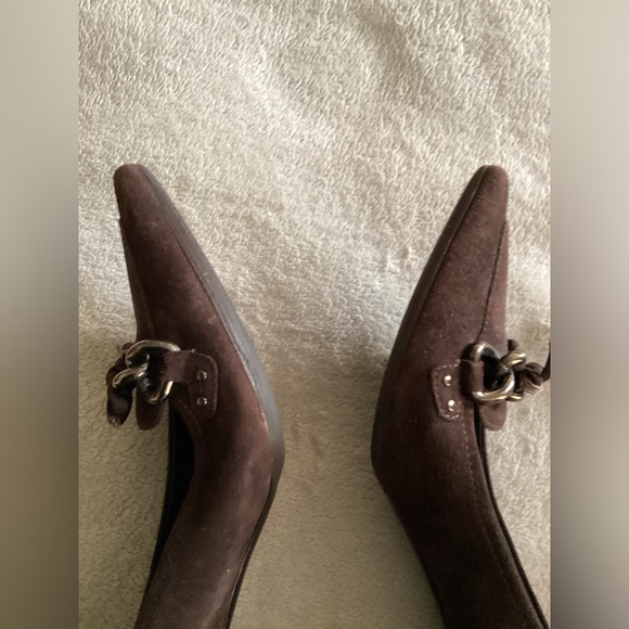 Prada Ladies Suede Pumps - Picture 6 of 15